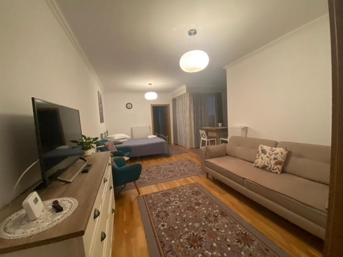 كلوج-نابوكا Lunafan Apartment المظهر الخارجي الصورة